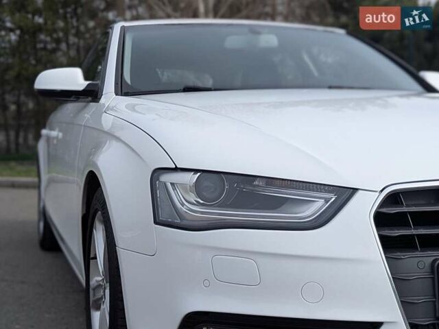 Белый Ауди А4, объемом двигателя 2 л и пробегом 266 тыс. км за 10999 $, фото 3 на Automoto.ua