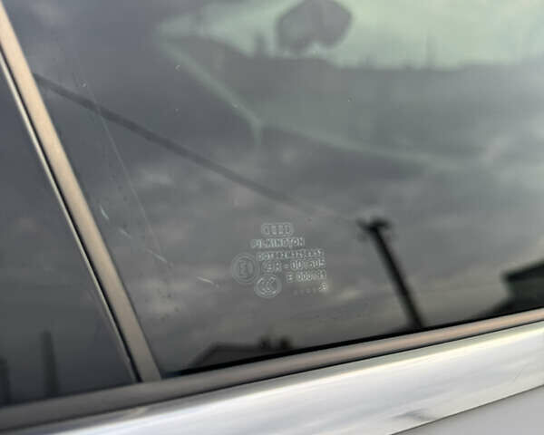 Белый Ауди А4, объемом двигателя 2.01 л и пробегом 262 тыс. км за 12999 $, фото 52 на Automoto.ua