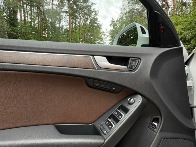 Білий Ауді А4, об'ємом двигуна 2 л та пробігом 170 тис. км за 14500 $, фото 19 на Automoto.ua