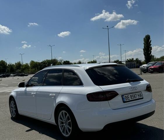 Белый Ауди А4, объемом двигателя 2 л и пробегом 290 тыс. км за 12999 $, фото 1 на Automoto.ua