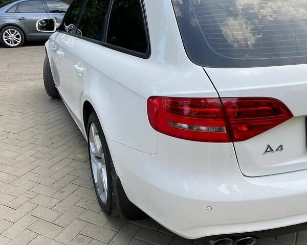 Белый Ауди А4, объемом двигателя 2 л и пробегом 345 тыс. км за 13000 $, фото 6 на Automoto.ua
