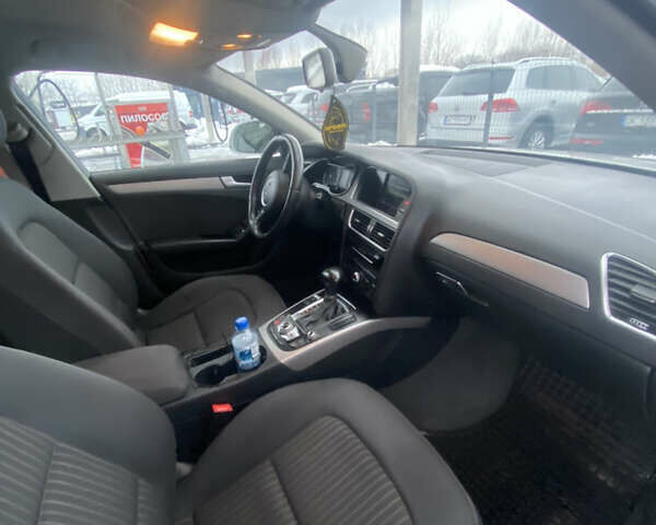 Белый Ауди А4, объемом двигателя 2 л и пробегом 335 тыс. км за 13300 $, фото 10 на Automoto.ua