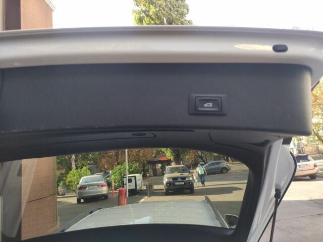 Белый Ауди А4, объемом двигателя 2 л и пробегом 189 тыс. км за 17800 $, фото 5 на Automoto.ua