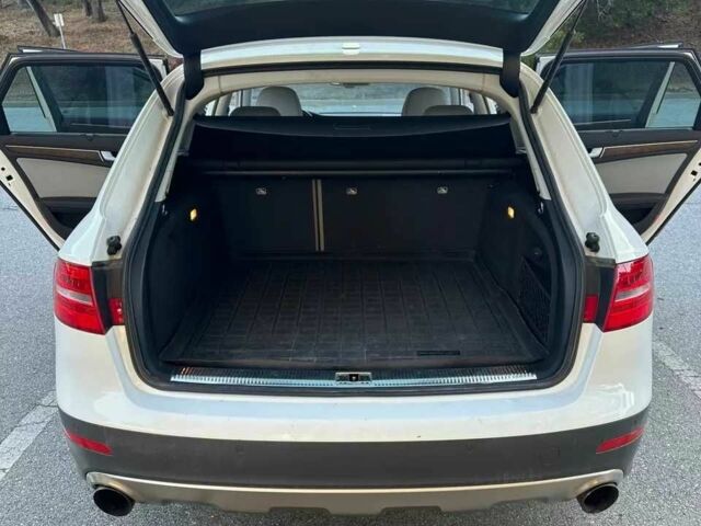 Білий Ауді А4, об'ємом двигуна 2 л та пробігом 64 тис. км за 3200 $, фото 7 на Automoto.ua