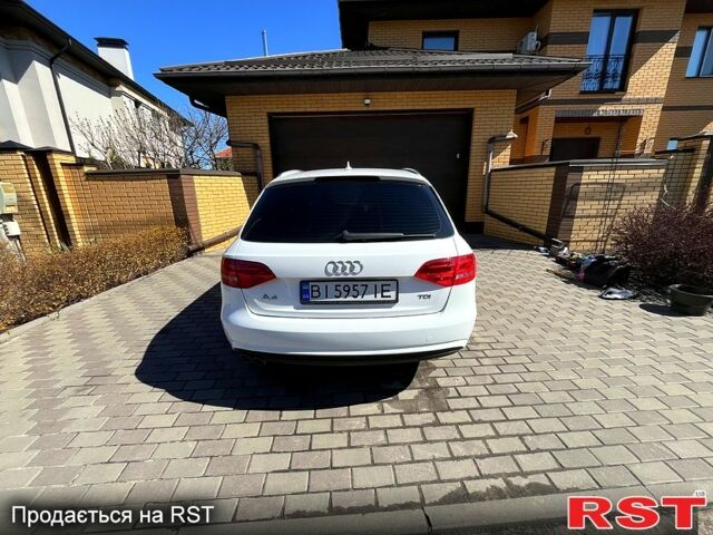 Білий Ауді А4, об'ємом двигуна 2 л та пробігом 225 тис. км за 11500 $, фото 3 на Automoto.ua