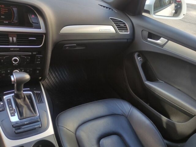 Белый Ауди А4, объемом двигателя 2 л и пробегом 189 тыс. км за 17800 $, фото 7 на Automoto.ua