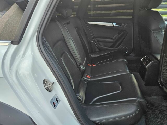 Белый Ауди А4, объемом двигателя 2 л и пробегом 164 тыс. км за 13900 $, фото 5 на Automoto.ua