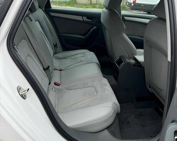 Белый Ауди А4, объемом двигателя 1.97 л и пробегом 144 тыс. км за 25300 $, фото 32 на Automoto.ua