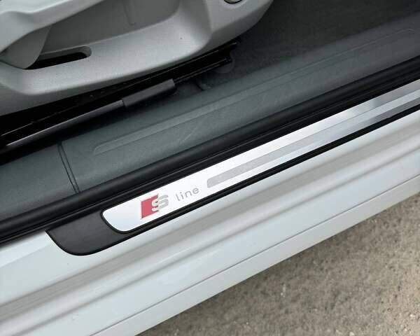 Белый Ауди А4, объемом двигателя 1.97 л и пробегом 144 тыс. км за 25300 $, фото 8 на Automoto.ua