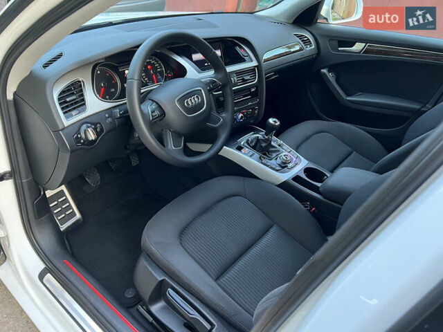 Білий Ауді А4, об'ємом двигуна 2 л та пробігом 230 тис. км за 16000 $, фото 20 на Automoto.ua