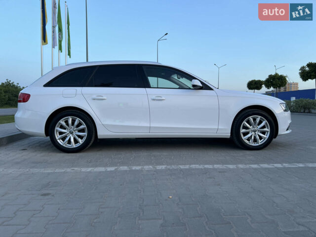 Белый Ауди А4, объемом двигателя 2 л и пробегом 230 тыс. км за 14000 $, фото 7 на Automoto.ua
