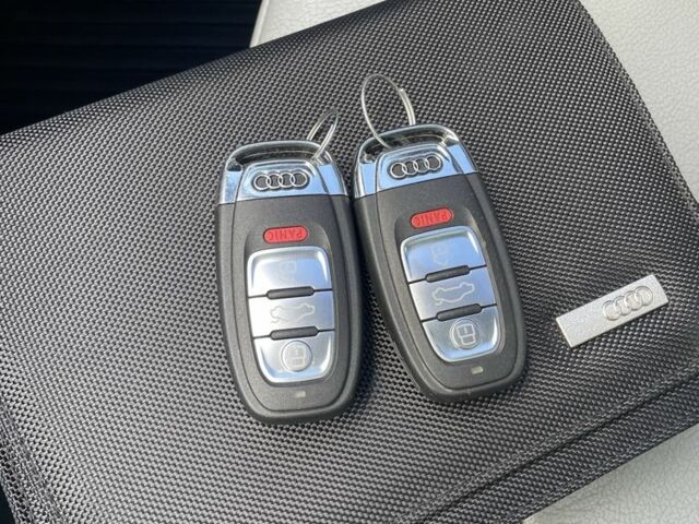 Белый Ауди А4, объемом двигателя 2 л и пробегом 226 тыс. км за 13799 $, фото 5 на Automoto.ua