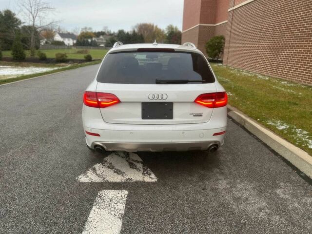 Белый Ауди А4, объемом двигателя 2 л и пробегом 77 тыс. км за 13800 $, фото 4 на Automoto.ua