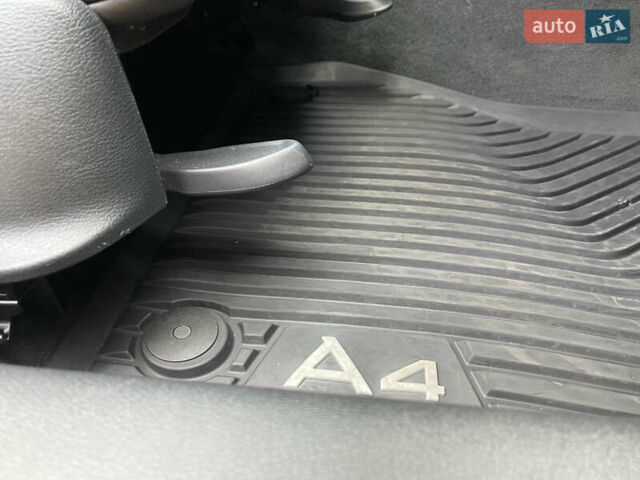 Белый Ауди А4, объемом двигателя 1.98 л и пробегом 113 тыс. км за 22799 $, фото 82 на Automoto.ua