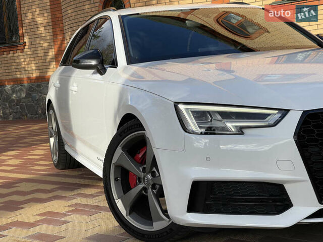 Белый Ауди А4, объемом двигателя 1.98 л и пробегом 113 тыс. км за 22799 $, фото 1 на Automoto.ua