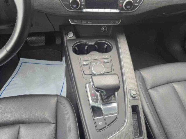 Белый Ауди А4, объемом двигателя 2 л и пробегом 68 тыс. км за 11000 $, фото 13 на Automoto.ua