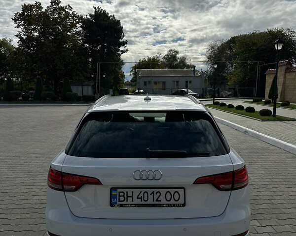 Белый Ауди А4, объемом двигателя 1.97 л и пробегом 220 тыс. км за 18500 $, фото 4 на Automoto.ua