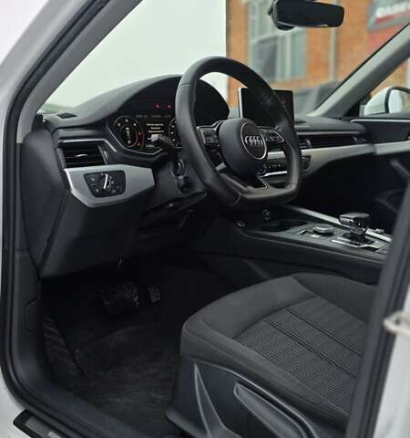 Белый Ауди А4, объемом двигателя 2 л и пробегом 214 тыс. км за 18500 $, фото 10 на Automoto.ua