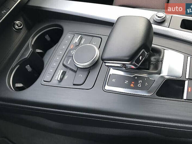 Ауді А4 2017 у Києві на Automoto.ua Білий Ауді А4, об'ємом двигуна 1.97 л та пробігом 270 тис. км за 14800 $, фото 11 на Automoto.ua