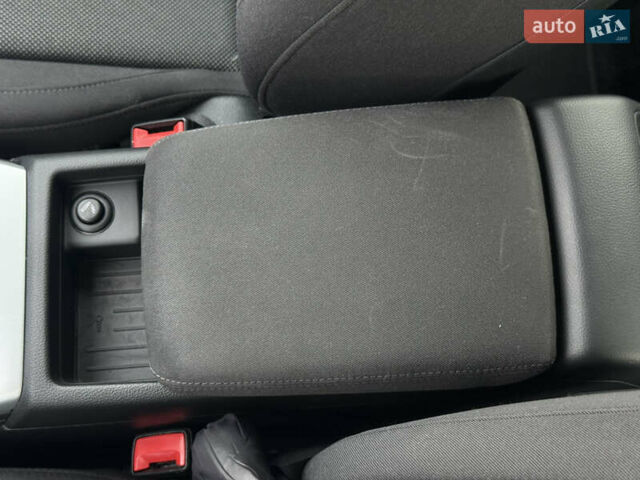 Білий Ауді А4, об'ємом двигуна 1.97 л та пробігом 298 тис. км за 15500 $, фото 67 на Automoto.ua