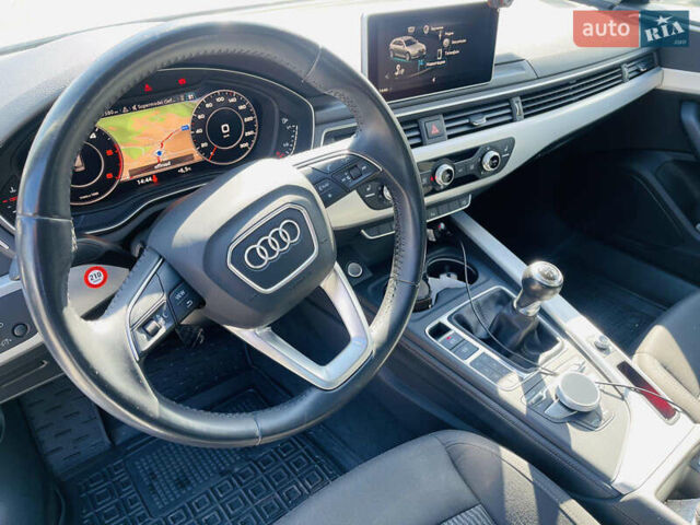 Белый Ауди А4, объемом двигателя 2 л и пробегом 260 тыс. км за 18500 $, фото 3 на Automoto.ua