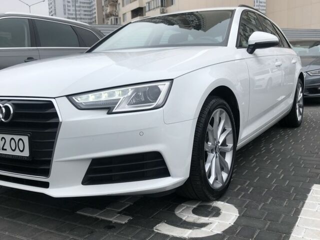 Білий Ауді А4, об'ємом двигуна 2 л та пробігом 220 тис. км за 19800 $, фото 1 на Automoto.ua
