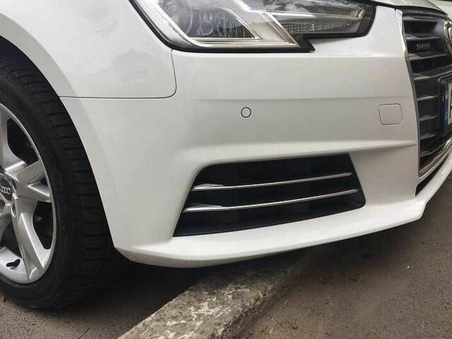 Белый Ауди А4, объемом двигателя 2 л и пробегом 270 тыс. км за 12800 $, фото 2 на Automoto.ua