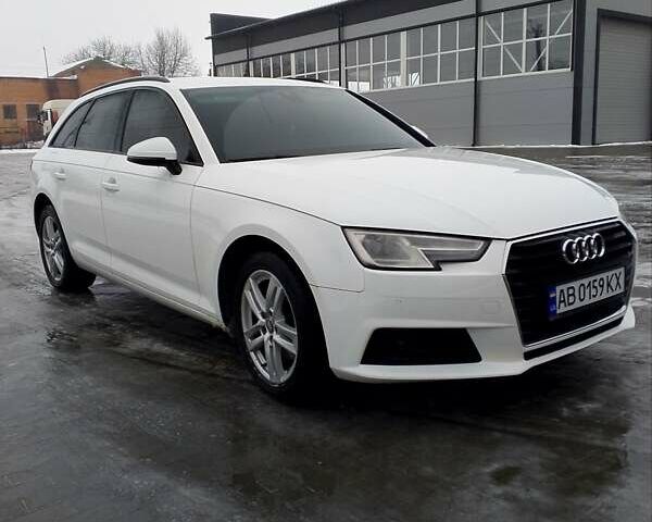 Белый Ауди А4, объемом двигателя 2 л и пробегом 368 тыс. км за 15300 $, фото 1 на Automoto.ua