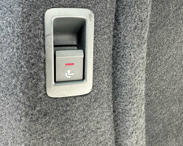 Белый Ауди А4, объемом двигателя 1.97 л и пробегом 220 тыс. км за 18500 $, фото 13 на Automoto.ua