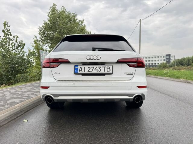 Белый Ауди А4, объемом двигателя 2 л и пробегом 123 тыс. км за 21800 $, фото 4 на Automoto.ua