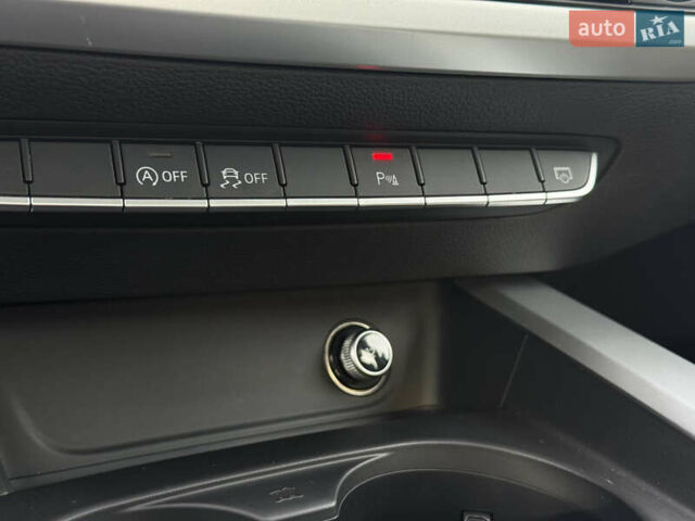 Білий Ауді А4, об'ємом двигуна 1.97 л та пробігом 298 тис. км за 15500 $, фото 62 на Automoto.ua