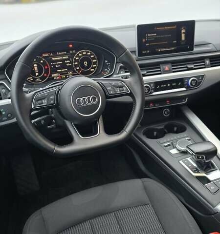 Белый Ауди А4, объемом двигателя 2 л и пробегом 214 тыс. км за 18500 $, фото 12 на Automoto.ua