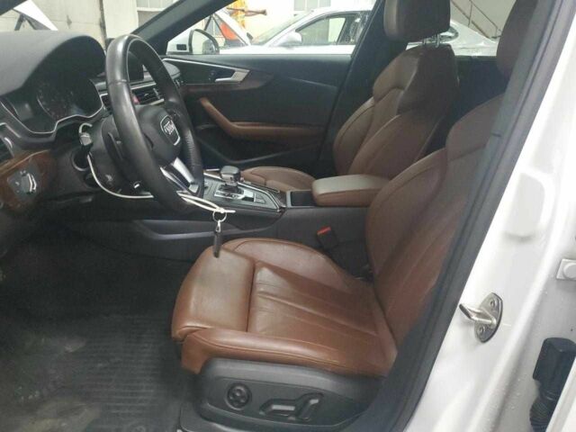 Белый Ауди А4, объемом двигателя 2 л и пробегом 77 тыс. км за 7500 $, фото 6 на Automoto.ua