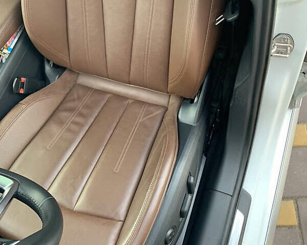 Білий Ауді А4, об'ємом двигуна 1.98 л та пробігом 87 тис. км за 26000 $, фото 7 на Automoto.ua