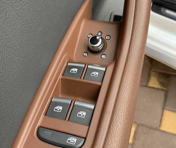 Белый Ауди А4, объемом двигателя 2 л и пробегом 87 тыс. км за 24000 $, фото 4 на Automoto.ua