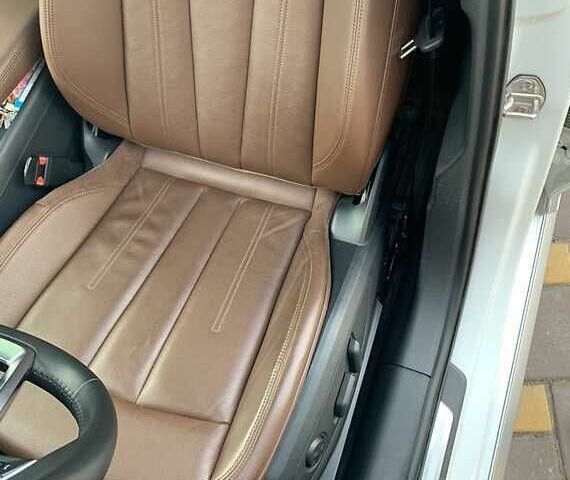 Белый Ауди А4, объемом двигателя 2 л и пробегом 87 тыс. км за 24000 $, фото 6 на Automoto.ua