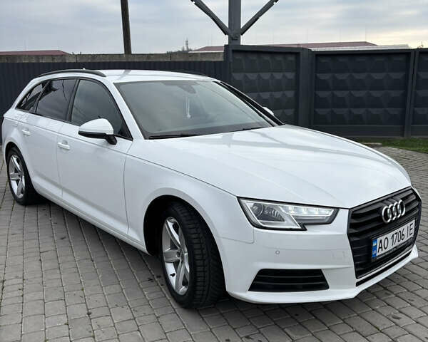 Білий Ауді А4, об'ємом двигуна 1.4 л та пробігом 237 тис. км за 15999 $, фото 2 на Automoto.ua