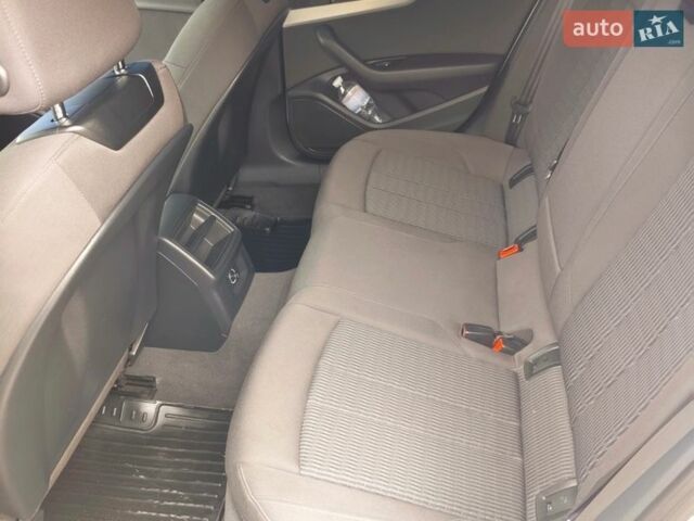 Білий Ауді А4, об'ємом двигуна 1.4 л та пробігом 209 тис. км за 21500 $, фото 11 на Automoto.ua