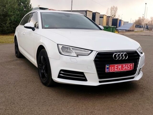 Белый Ауди А4, объемом двигателя 1.4 л и пробегом 209 тыс. км за 18700 $, фото 2 на Automoto.ua