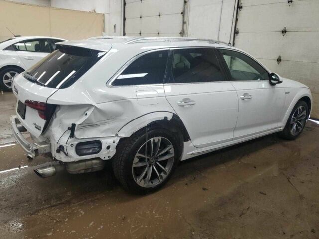 Белый Ауди А4, объемом двигателя 2 л и пробегом 77 тыс. км за 7500 $, фото 2 на Automoto.ua