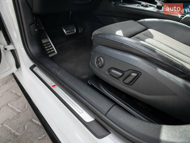 Белый Ауди А4, объемом двигателя 2 л и пробегом 175 тыс. км за 27990 $, фото 23 на Automoto.ua