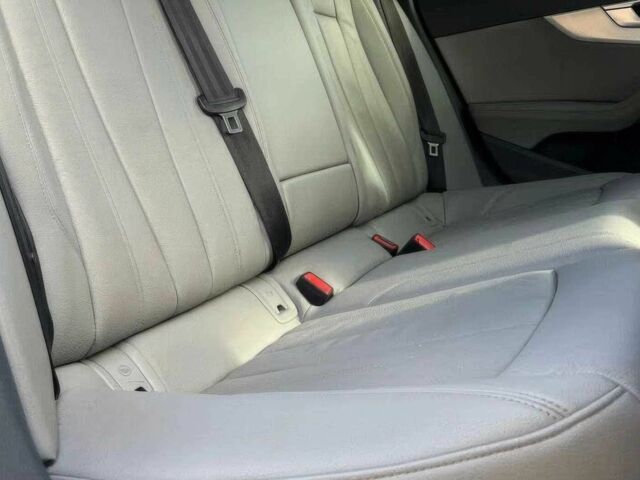 Білий Ауді А4, об'ємом двигуна 2 л та пробігом 37 тис. км за 11000 $, фото 11 на Automoto.ua