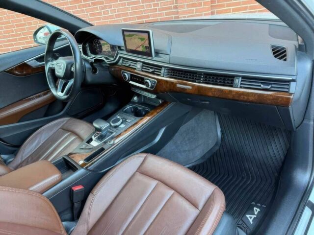 Белый Ауди А4, объемом двигателя 2 л и пробегом 70 тыс. км за 4600 $, фото 9 на Automoto.ua