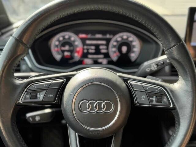 Белый Ауди А4, объемом двигателя 2 л и пробегом 32 тыс. км за 11000 $, фото 10 на Automoto.ua