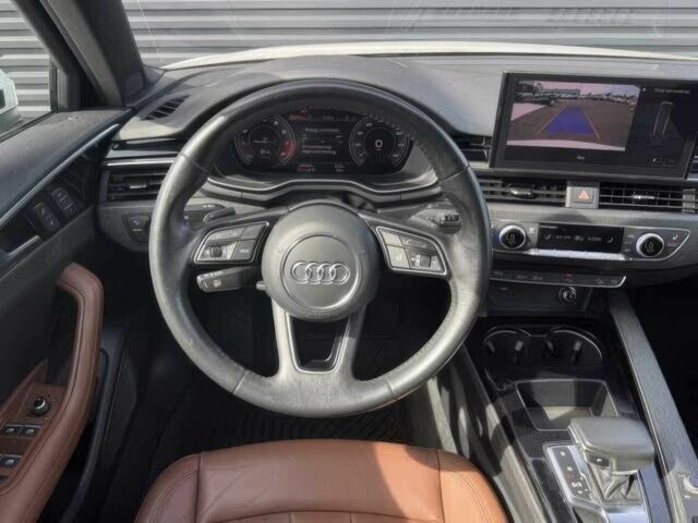 Белый Ауди А4, объемом двигателя 2 л и пробегом 32 тыс. км за 11000 $, фото 9 на Automoto.ua