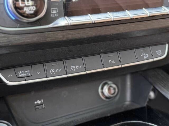 Белый Ауди А4, объемом двигателя 2 л и пробегом 32 тыс. км за 11000 $, фото 15 на Automoto.ua