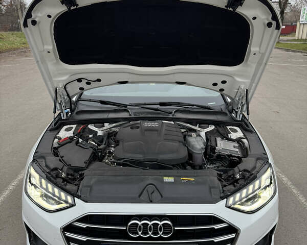 Белый Ауди А4, объемом двигателя 1.97 л и пробегом 99 тыс. км за 27250 $, фото 25 на Automoto.ua