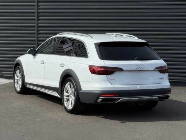 Белый Ауди А4, объемом двигателя 2 л и пробегом 32 тыс. км за 11000 $, фото 3 на Automoto.ua