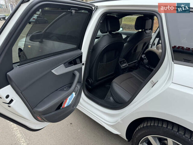 Белый Ауди А4, объемом двигателя 1.97 л и пробегом 99 тыс. км за 27250 $, фото 22 на Automoto.ua