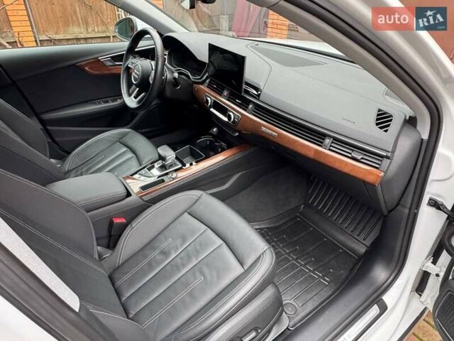 Белый Ауди А4, объемом двигателя 1.98 л и пробегом 12 тыс. км за 35000 $, фото 67 на Automoto.ua